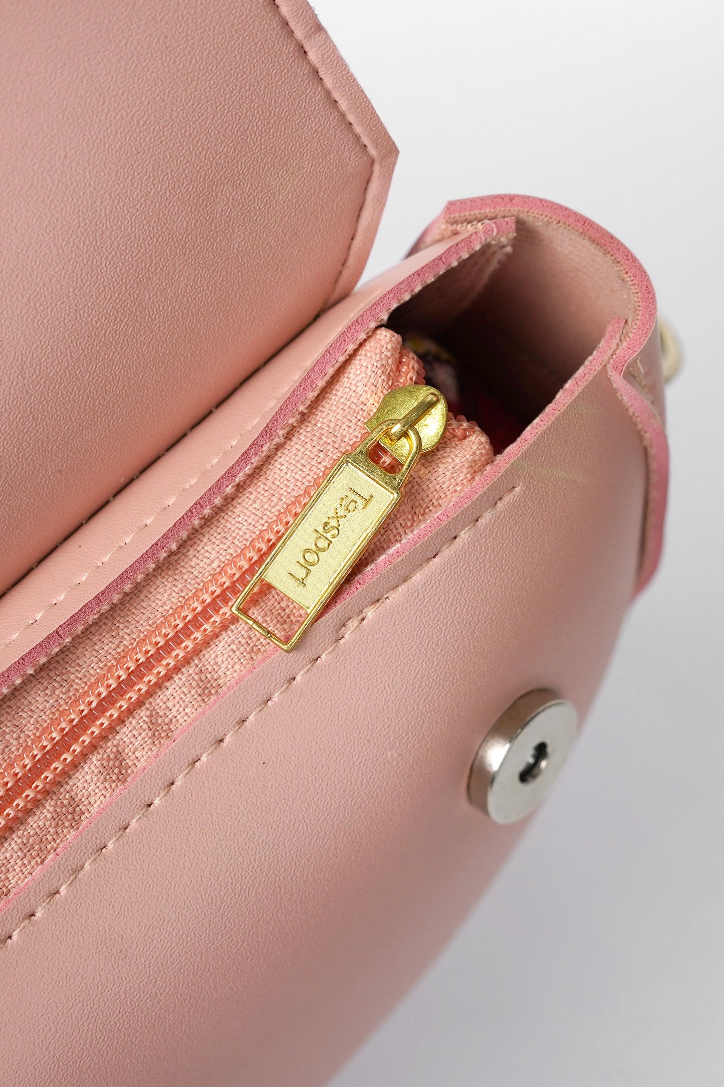 Crescent Carryall