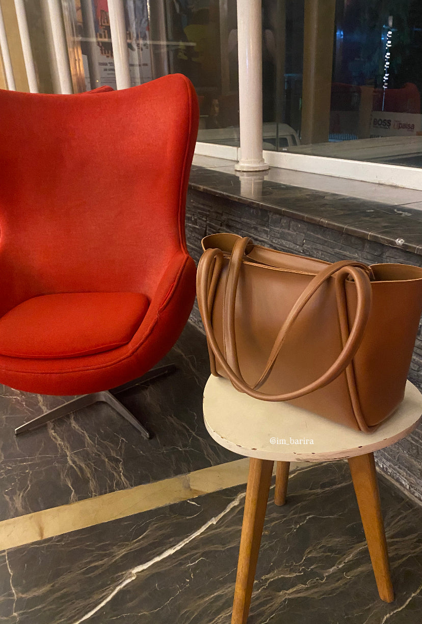 Veyra Tote