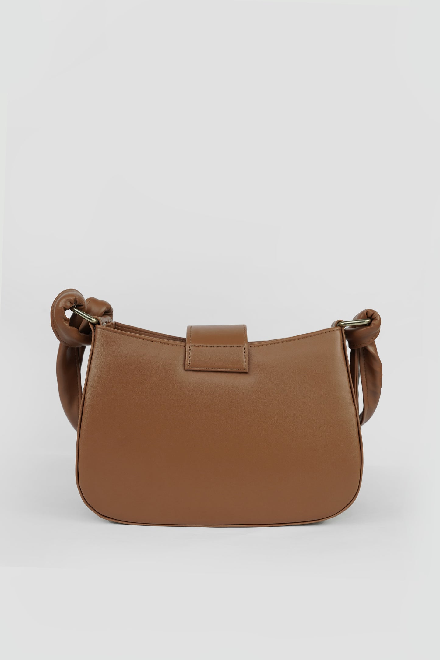 Elara Buckle