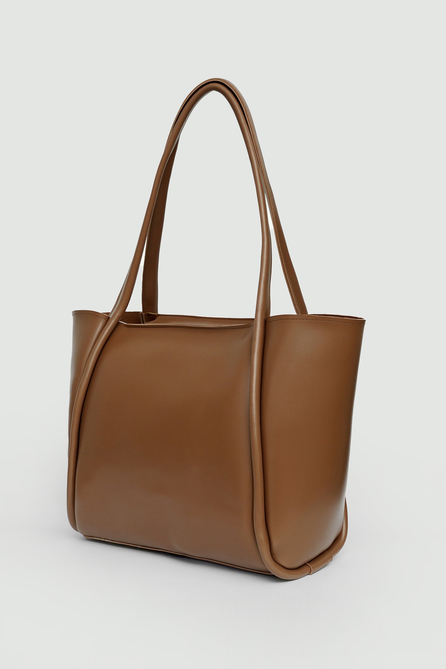 Veyra Tote
