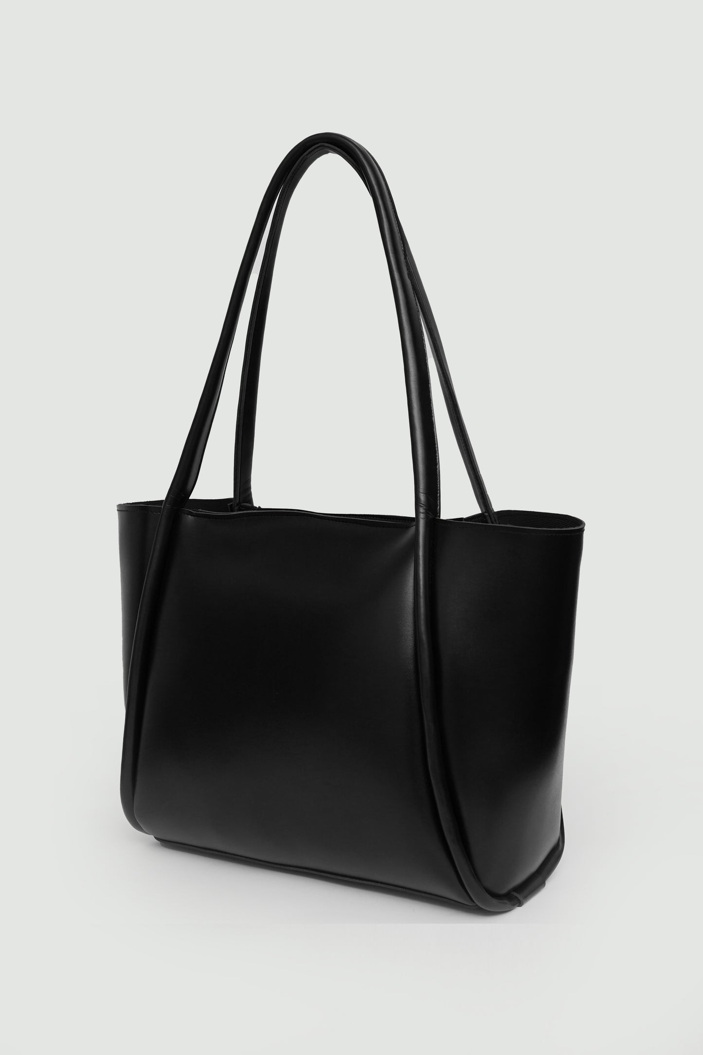 Veyra Tote