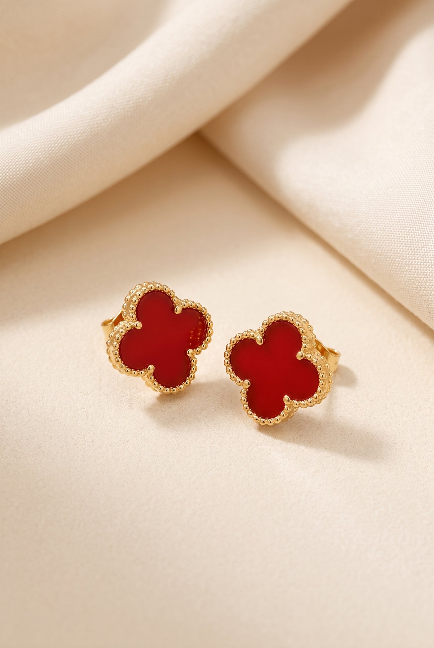 Scarlet Clover Studs Earring