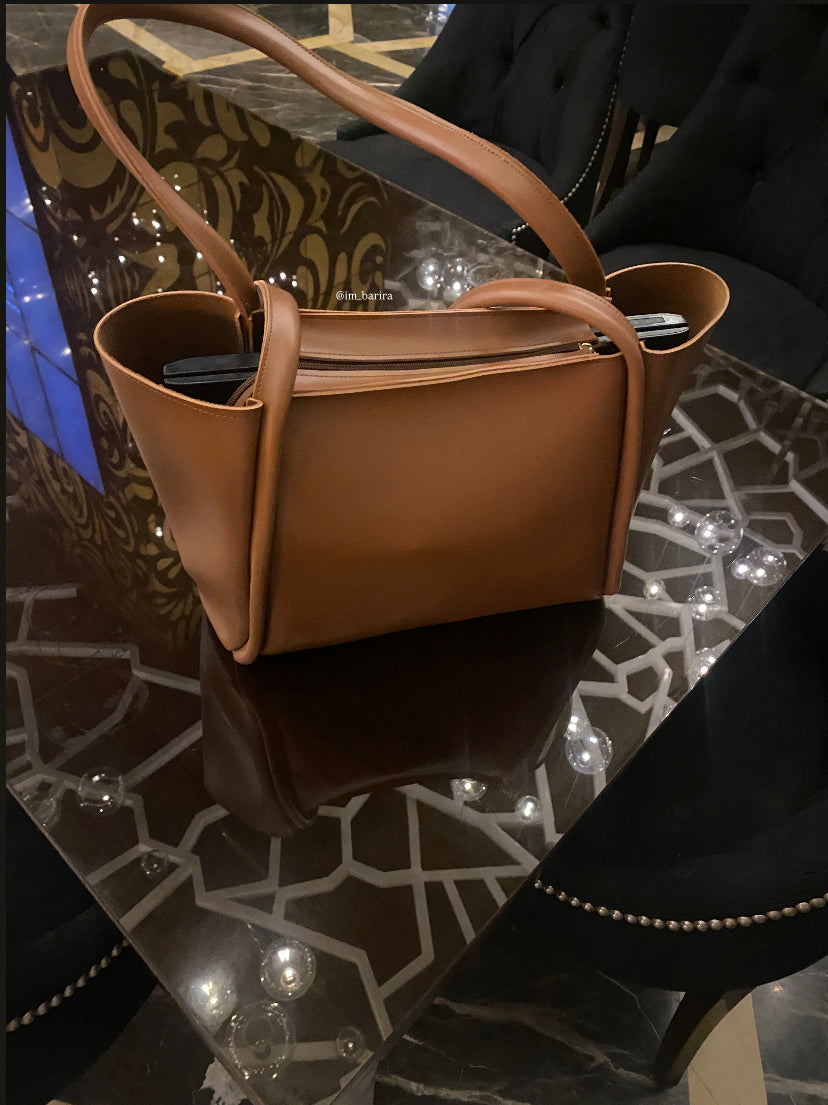 Veyra Tote
