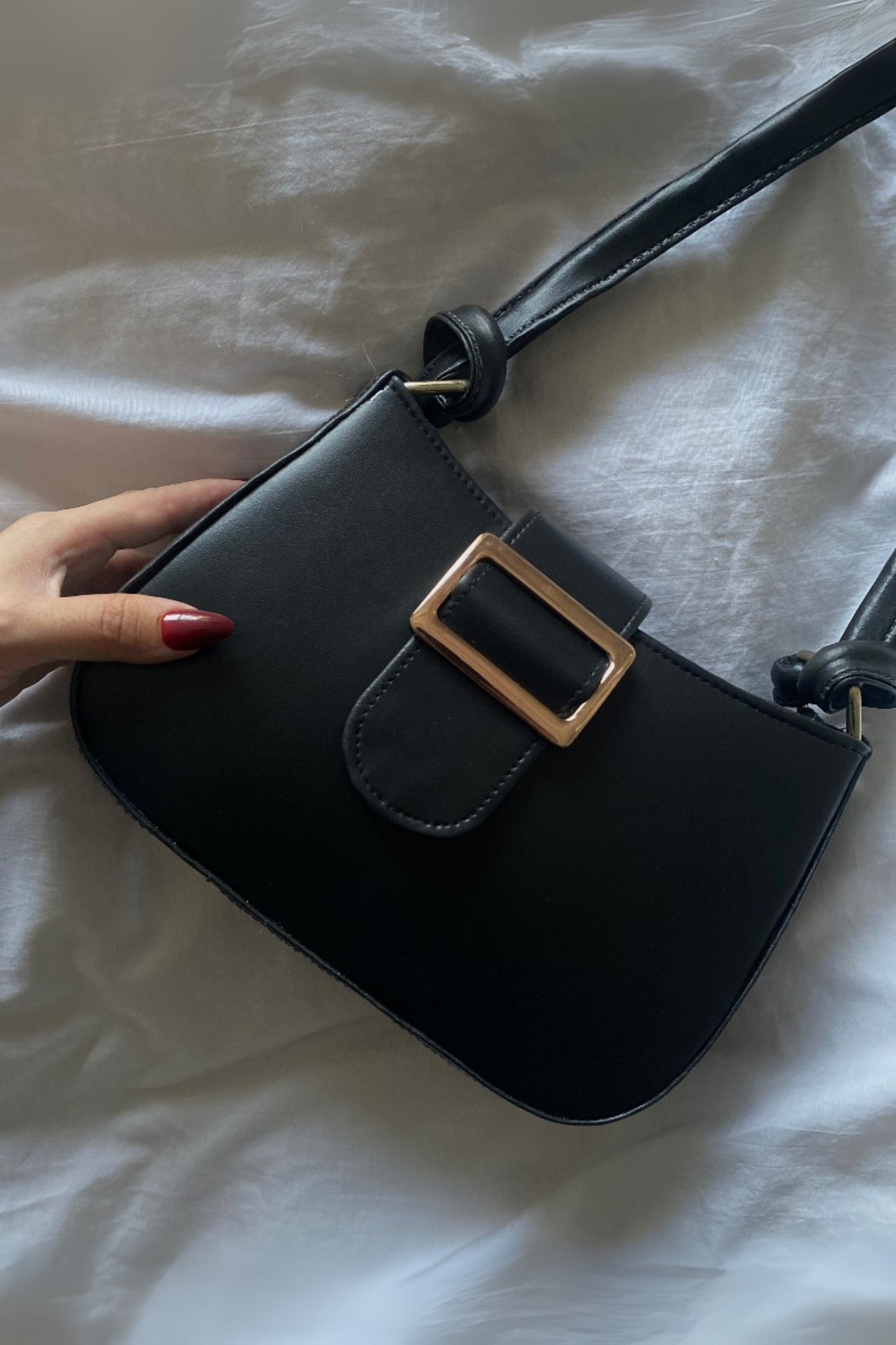 Elara Buckle