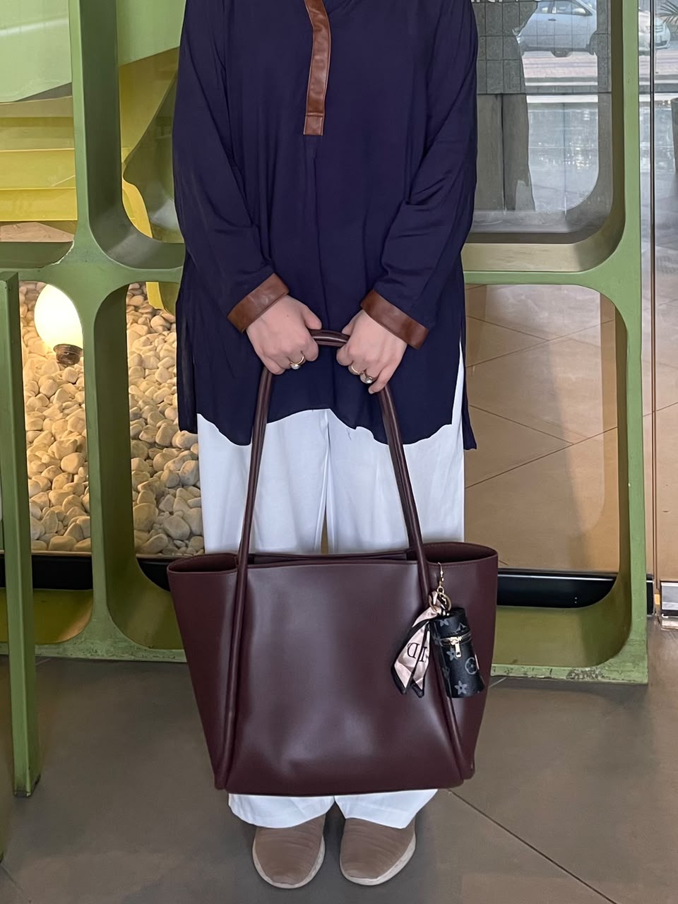Veyra Tote