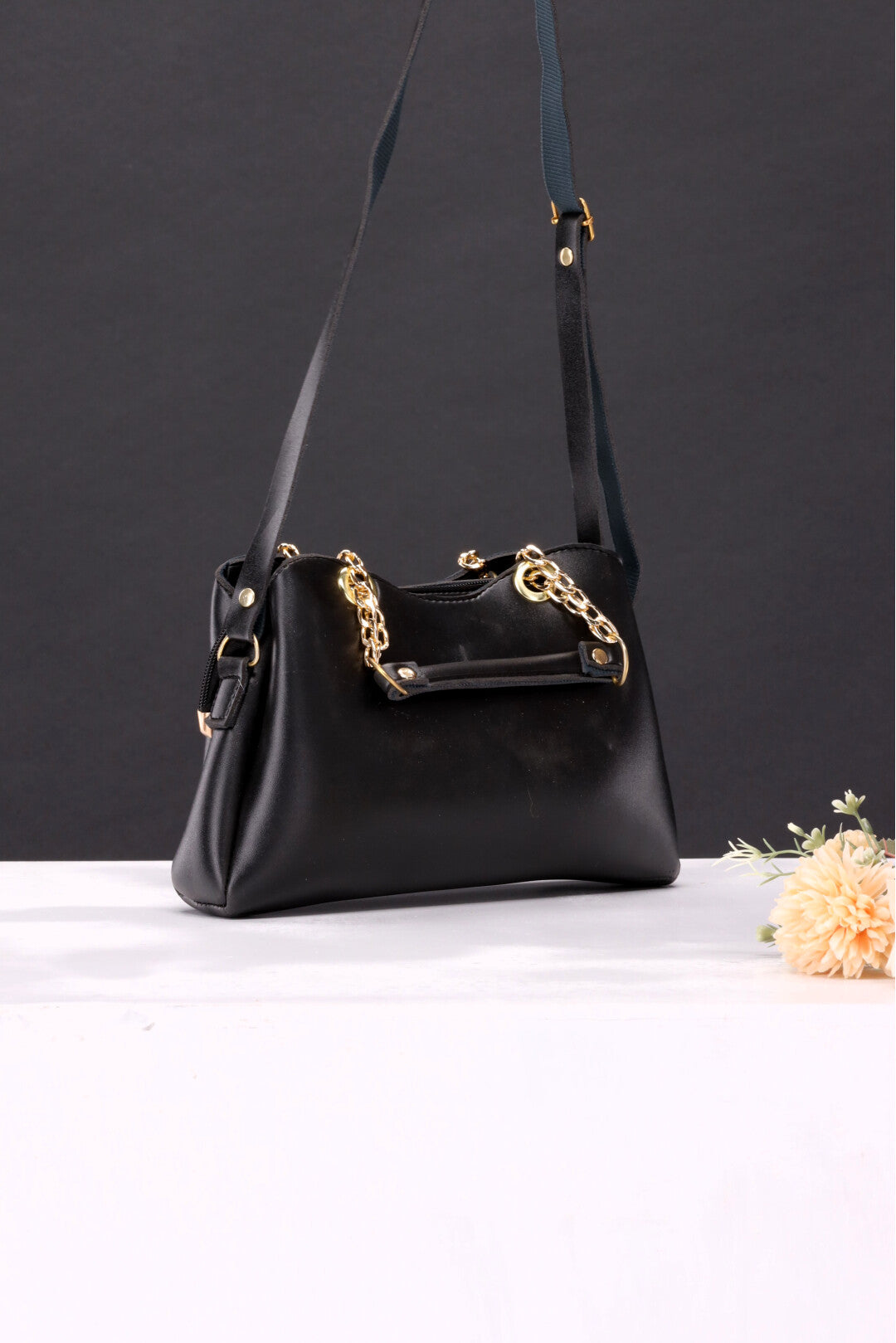 Sleek & Switch - Crossbody & Shoulder Bag